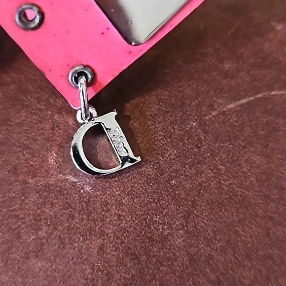 EXCLUSIVE: Dior Red Bow Pink Bracelet, Blue Journal and Pen Bundle in Gift bag - Picture 2 of 11